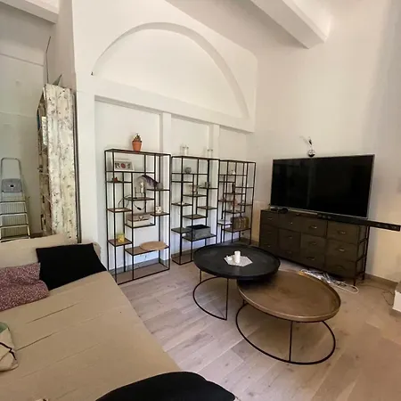 Loubet, Maison En Lejlighed *